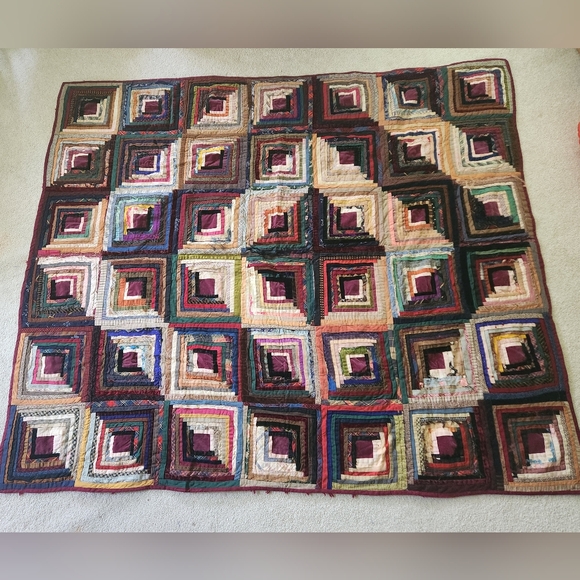 Gorgeous Vintage Handmade Quilt! - Picture 2 of 16